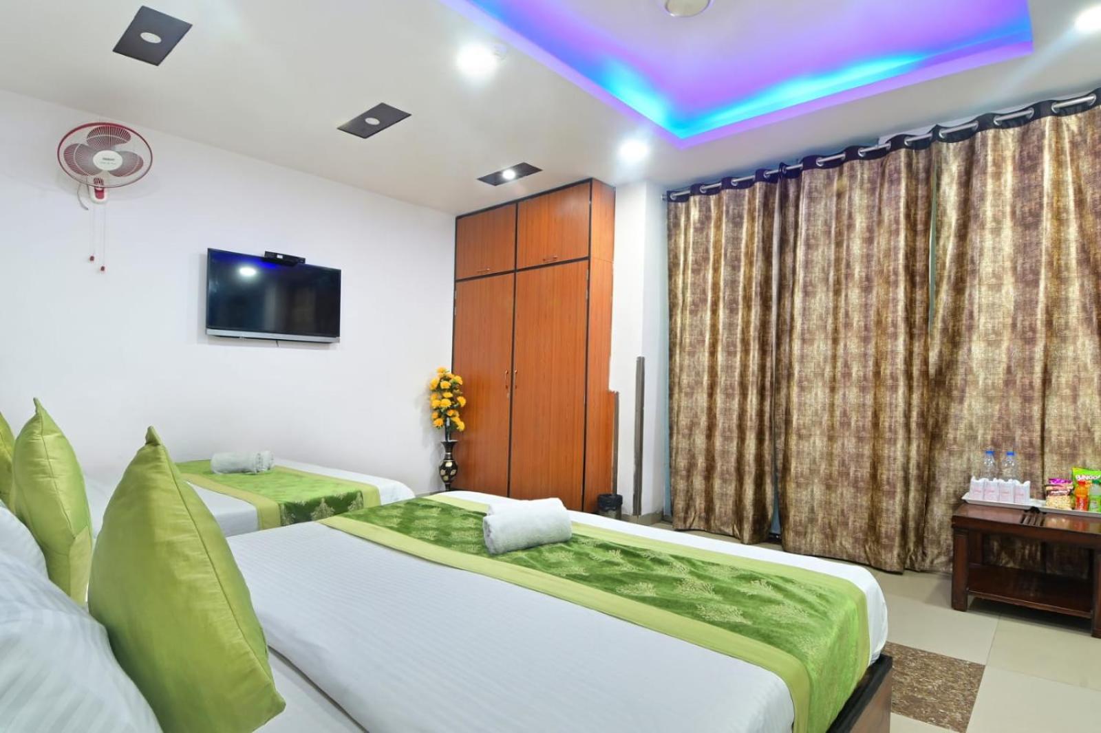 Hotel Emporio View - New Delhi Railway Station - Paharganj Bagian luar foto