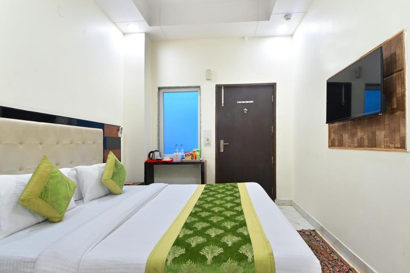 Hotel Emporio View - New Delhi Railway Station - Paharganj Bagian luar foto