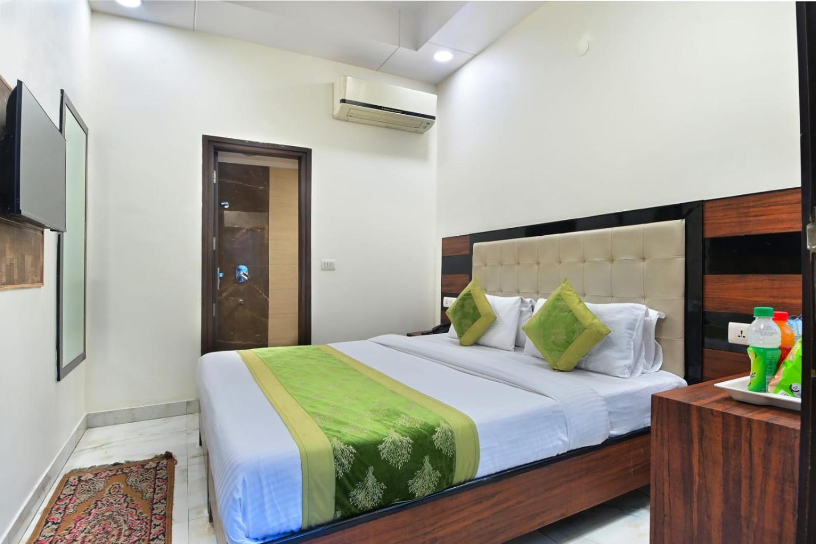 Hotel Emporio View - New Delhi Railway Station - Paharganj Bagian luar foto